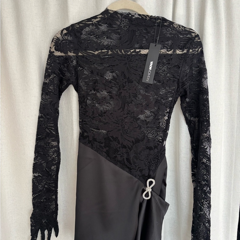 Fashion Nova Queen of my Own World Lace Mini Dress